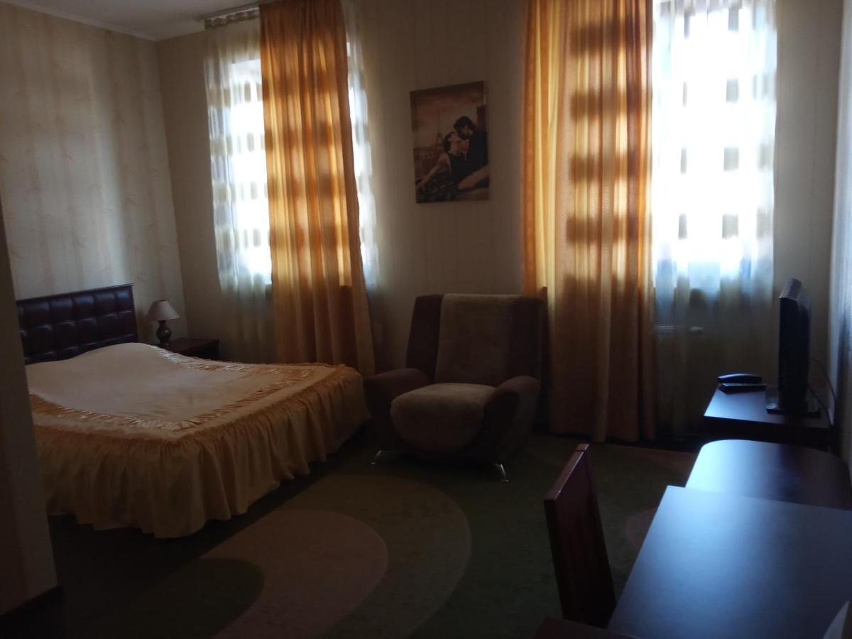 Готель Дежавю Berdicsiv Kültér fotó